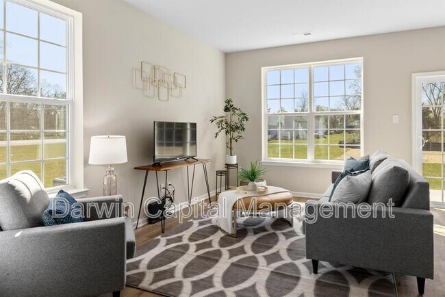 Building Photo - 385 N Tuckahoe Rd