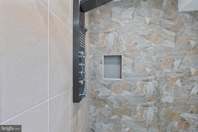 Building Photo - 919 Stiles St