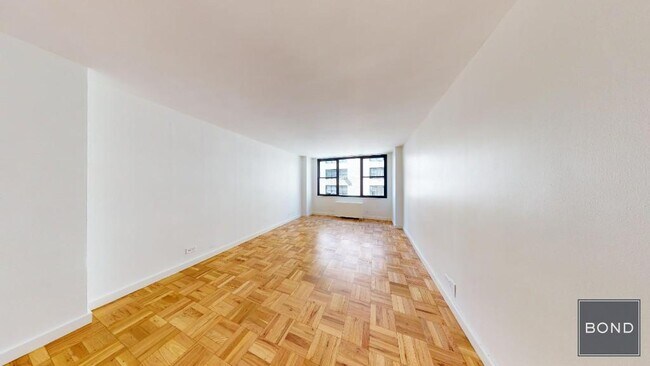 Primary Photo - 333 E 49th St