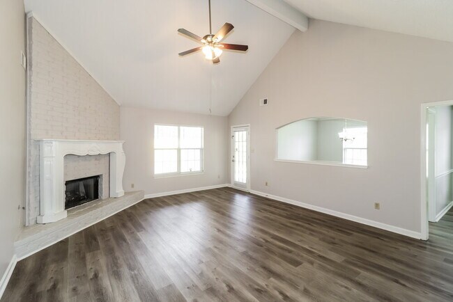 Building Photo - 5694 Pecan Trce