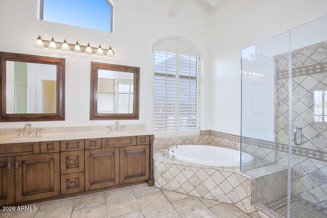 Building Photo - 6738 E Montreal Pl