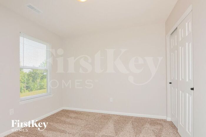 Building Photo - 1684 Woods Mill Dr