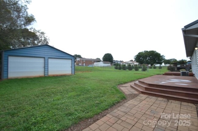 Building Photo - 2050 35th St NE