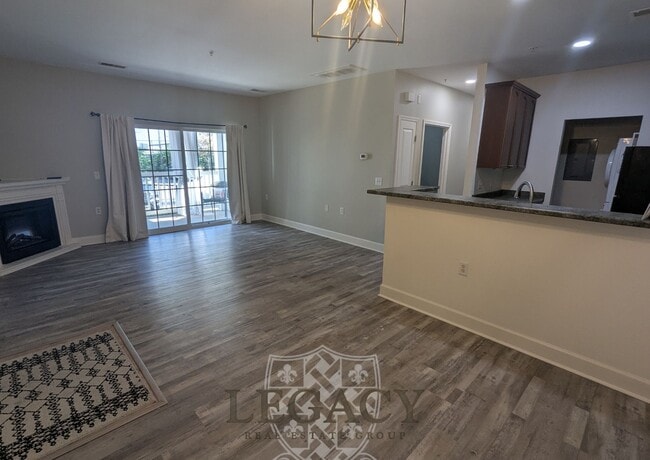 Building Photo - 8045 Bienville Dr