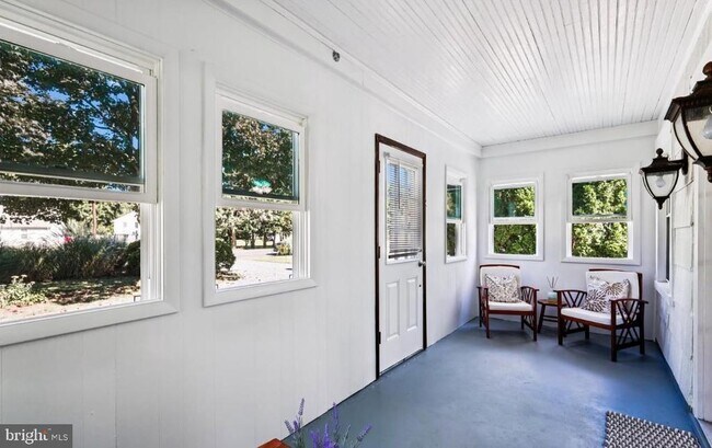 Building Photo - 29531 Matthewstown Rd