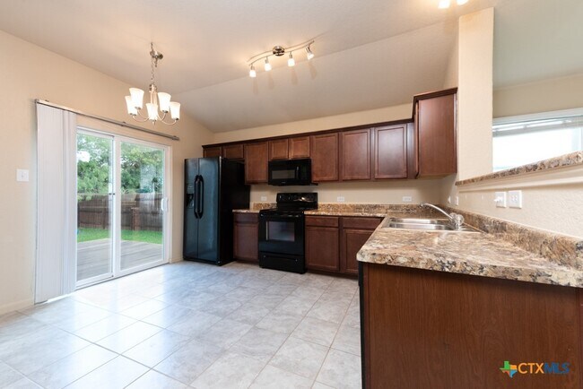 Building Photo - 132 Talon Dr