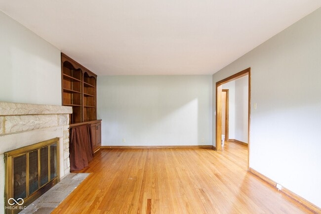 Building Photo - 6353 Riverview Dr