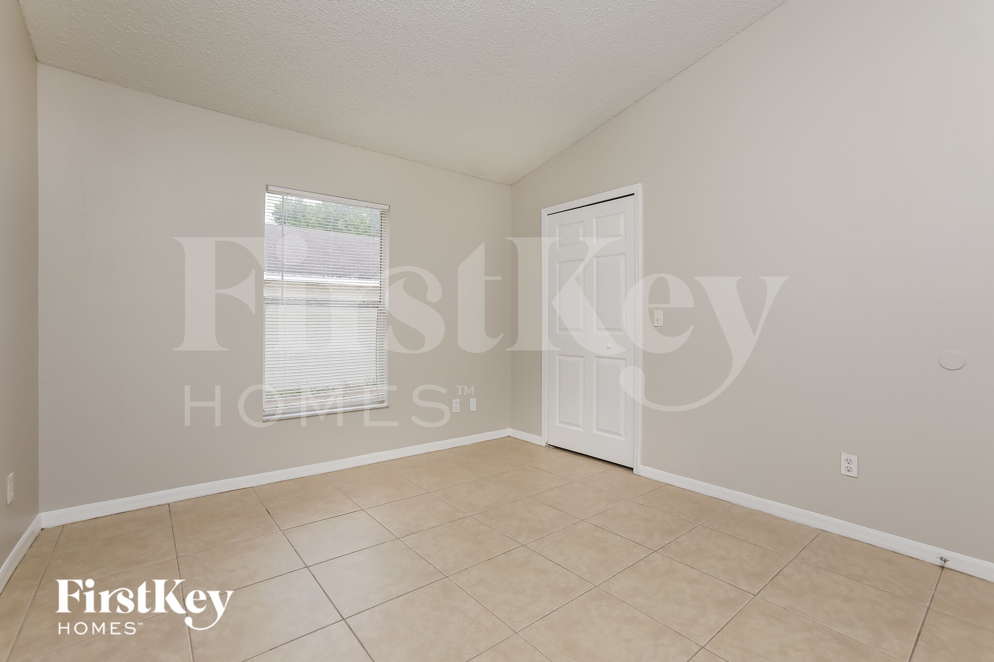 Building Photo - 7466 Groveoak Dr