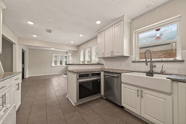 Building Photo - 14507 Ravenhurst Ln