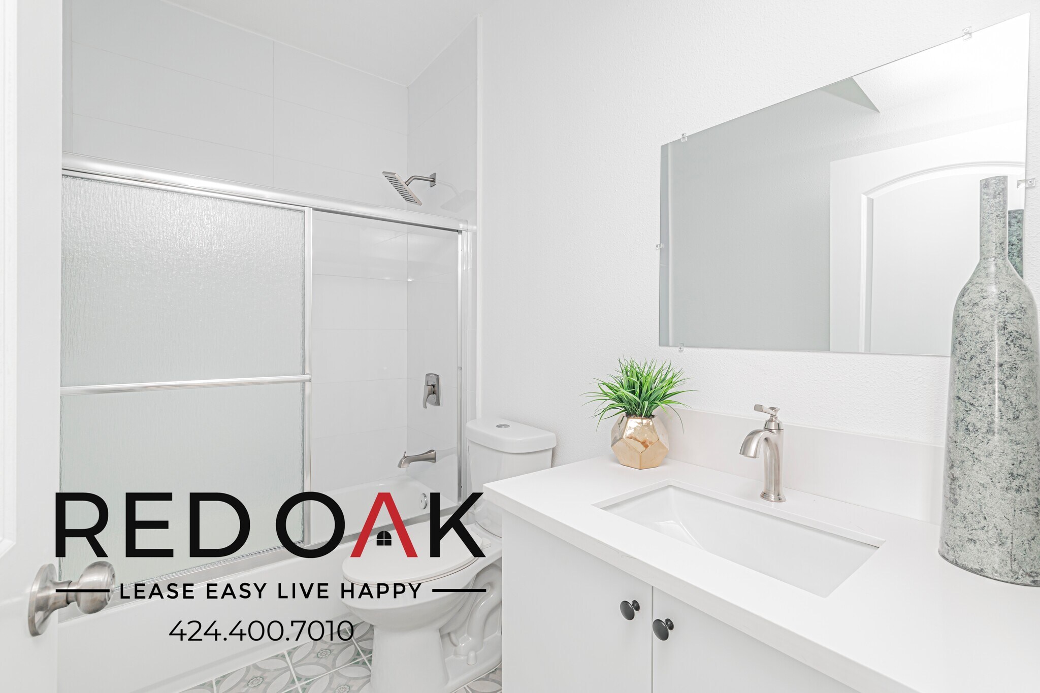 Building Photo - 11952 Vanowen St