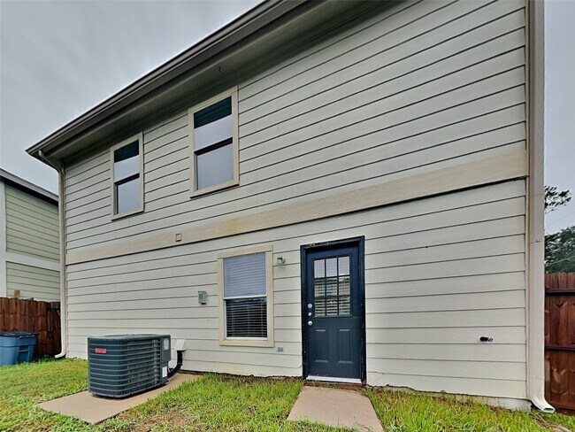 Building Photo - 21618 Rain Leaf Ct