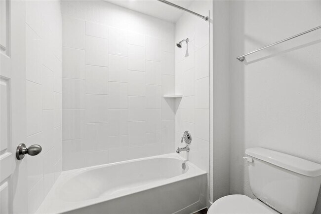 Building Photo - 3217 Rainwood Gate Dr