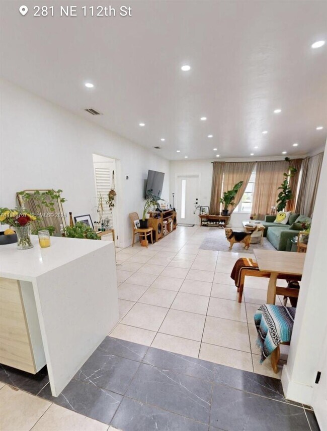 Building Photo - Northeast 112th Street, Miami, FL 33161 - 3 BR 2 BA single-family home