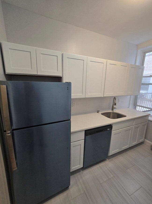 Building Photo - The Residences at Jersey Street