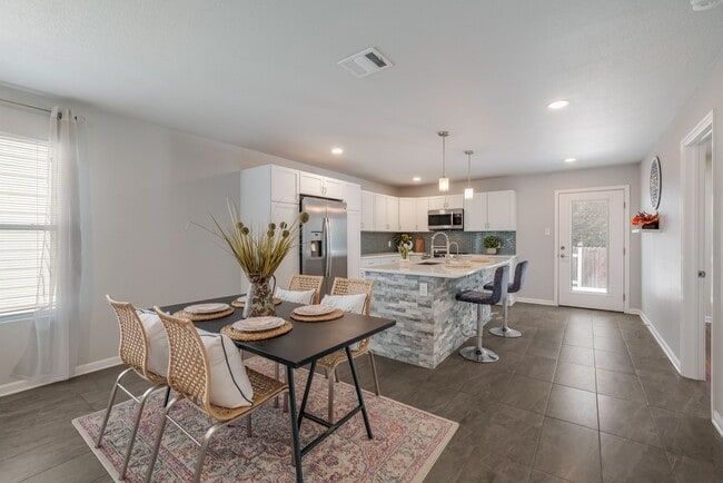 Building Photo - 25110 Orchard Acres