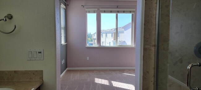 Building Photo - 2749 Ferrara Cir