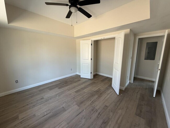 Building Photo - 144 Pinehurst Wy