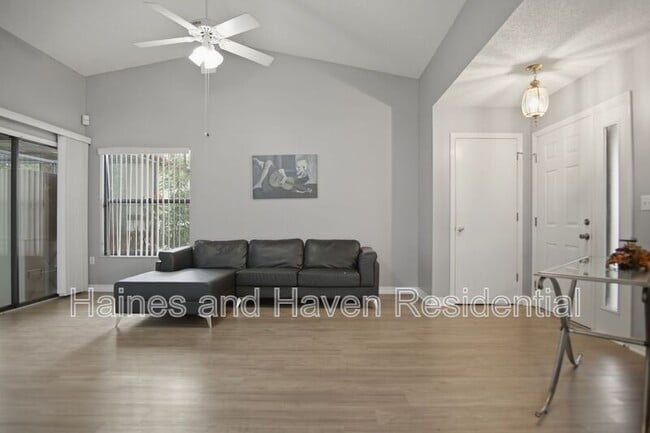 Building Photo - 157 Coventry Cir