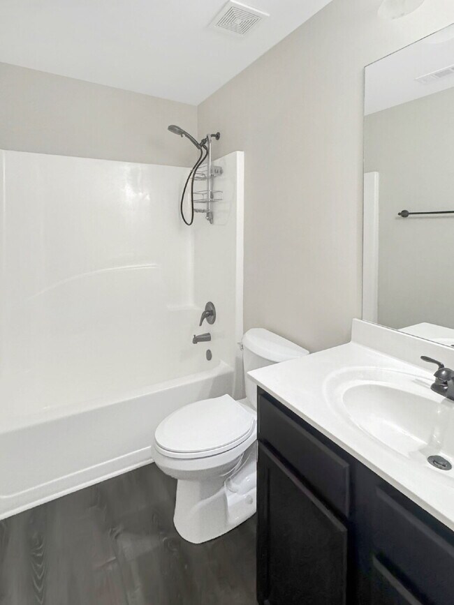 Building Photo - Now Available in Heritage Pointe!