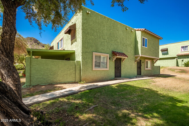 Building Photo - 10227 N 7th Pl