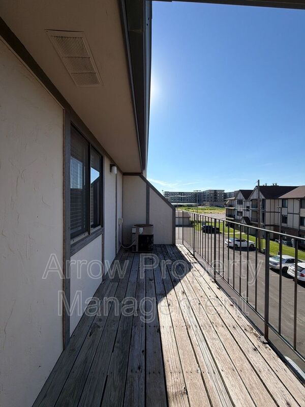 Building Photo - 2380 N 44th St