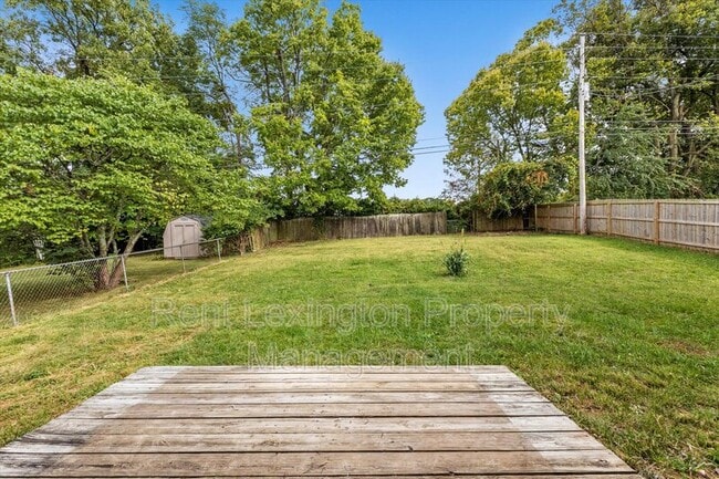 Building Photo - 3340 Featherston Dr