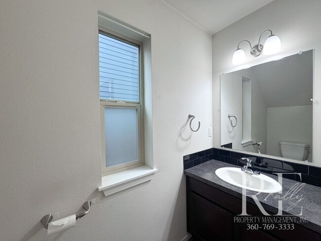 Building Photo - Comfort Meets Style in This Charming Poulsbo Home on Inspiration Street