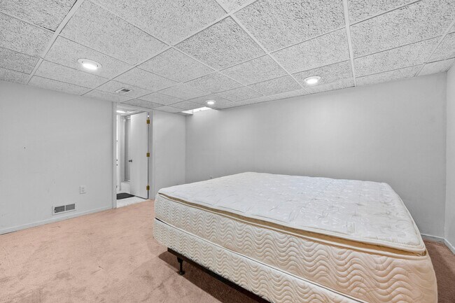 Building Photo - 6352 Aspen Ridge Blvd