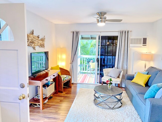 Building Photo - Beautiful and Bright, Nicely Furnished top floor Keonekai Villages condo-- recently remodeled and...