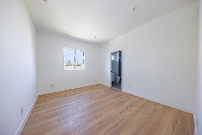 Building Photo - 1954 Purdue Ave