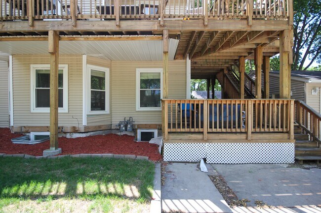 Building Photo - 3200 Aldrich Ave S