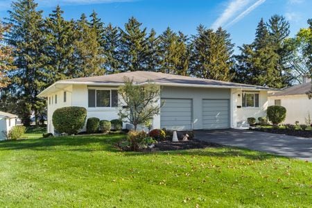 Building Photo - 5046 Heathmoor Dr