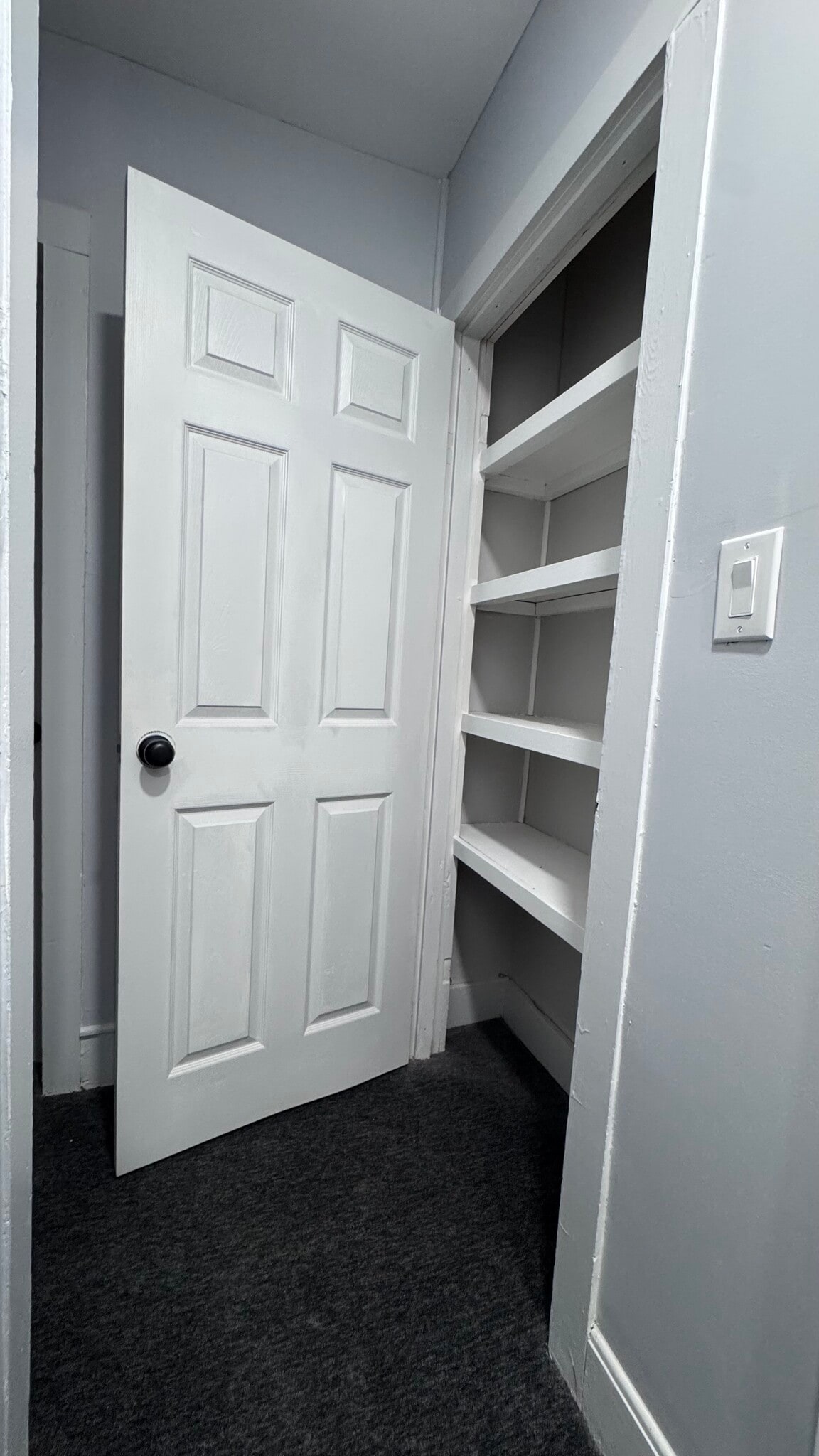 Building Photo - 8 W Abbott St