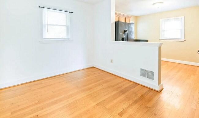 Building Photo - 139 Belview Ave