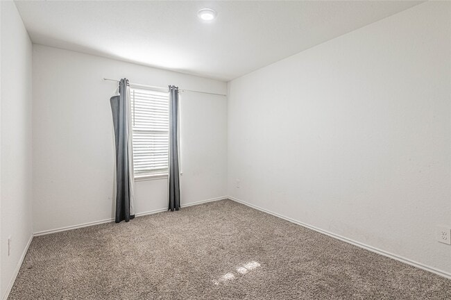 Building Photo - 5110 Hedgerose Ln