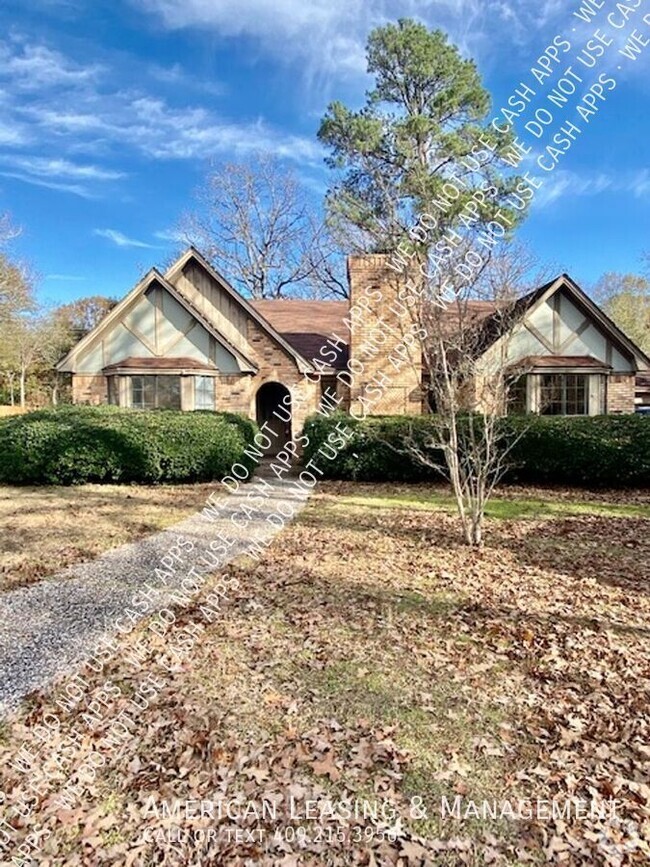 Building Photo - Spacious Crown Colony Home Available for L...