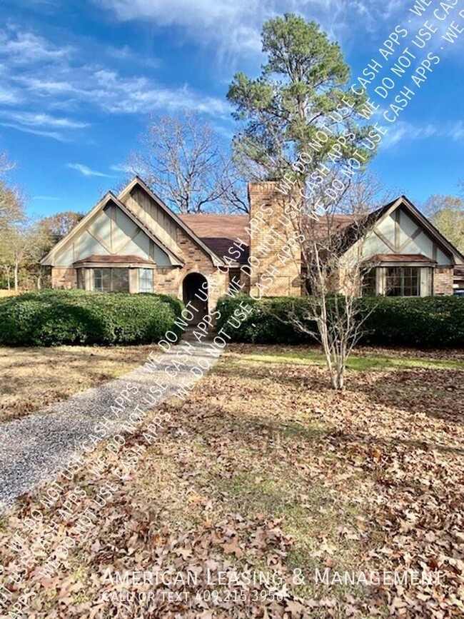 Primary Photo - Spacious Crown Colony Home Available for L...