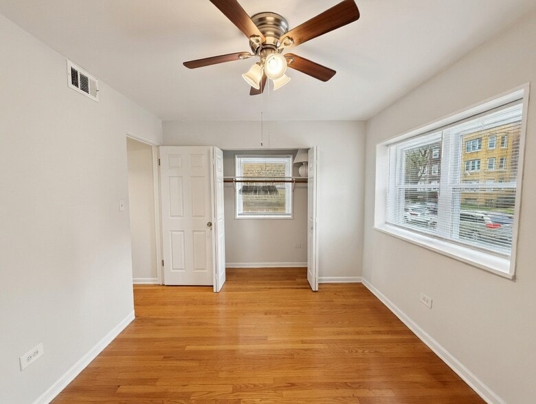 Building Photo - 6535 N Mozart St