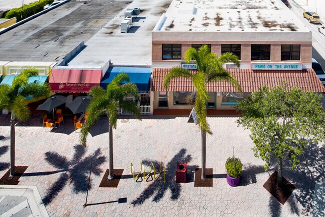 Building Photo - 511 Lucerne Ave
