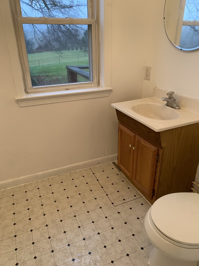 First floor 1/2 bath - 1633 Old Westminster Pike