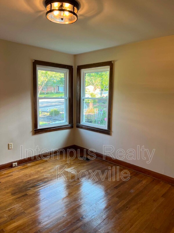 Building Photo - 304 Sarvis Dr