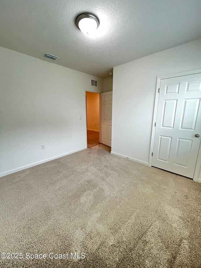 Building Photo - 1570 San Filippo Dr SE