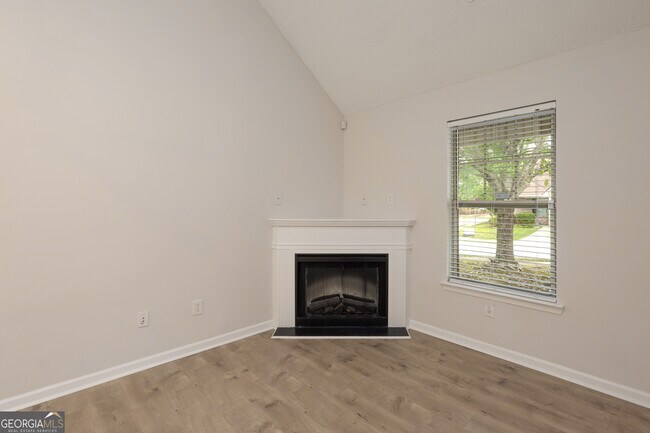Building Photo - 3063 Broadleaf Trail Rd