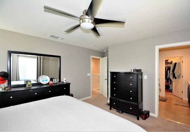 Building Photo - 6856 E Geary St