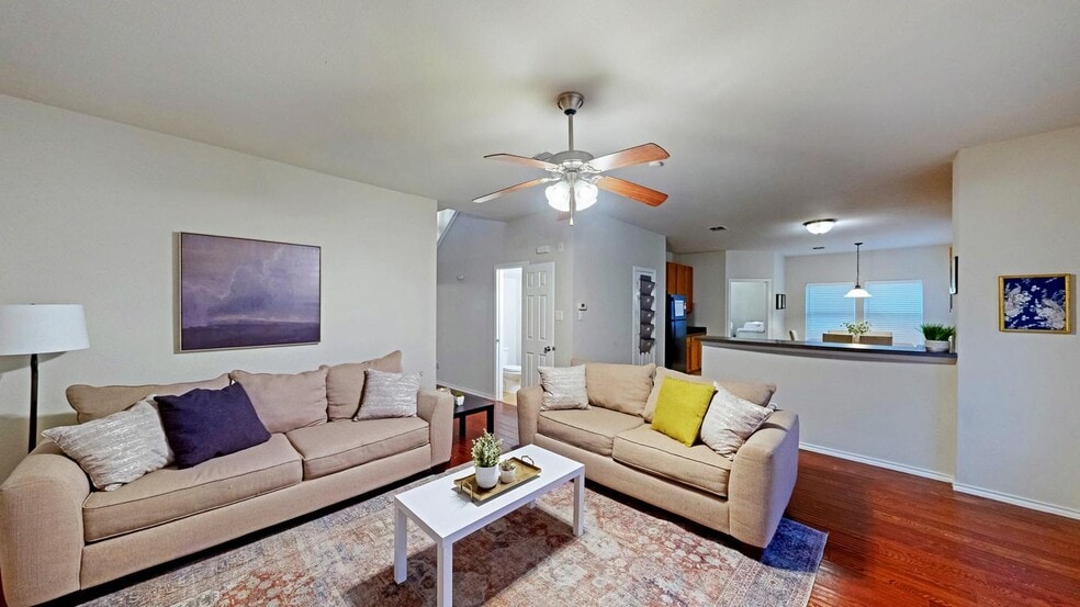 Building Photo - Affordable charm in Ferris – your cozy home at an unbeatable price!