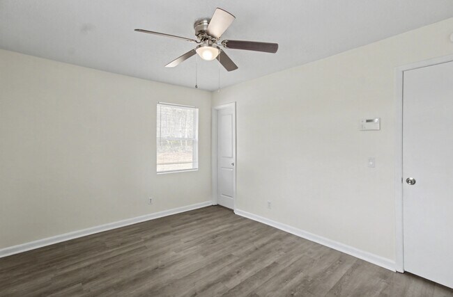 Building Photo - 740 Fleming Rd