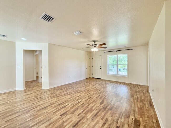 Building Photo - 630 Mac Crillus Rd