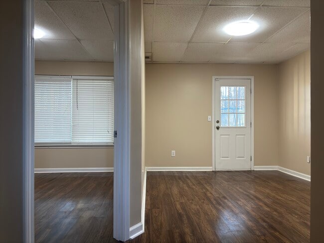 Building Photo - 3410 Camens Ct NE