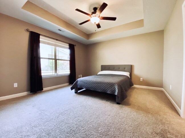 Building Photo - 938 S Mossy Rock Rd