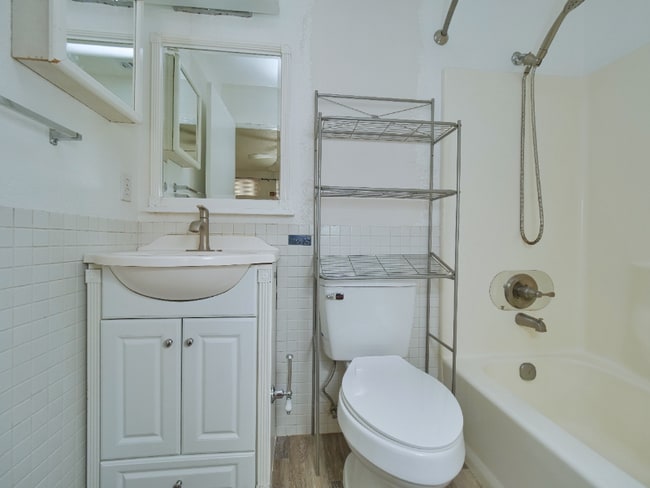 Building Photo - 1937 Gauguin Pl